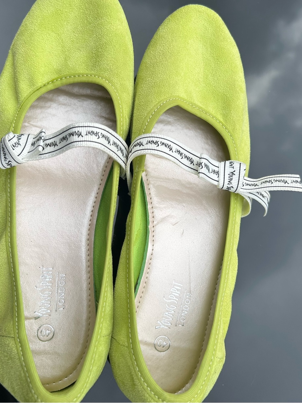 Young Spirit London flat shoes featuring a playful white ribbon strap Size 9